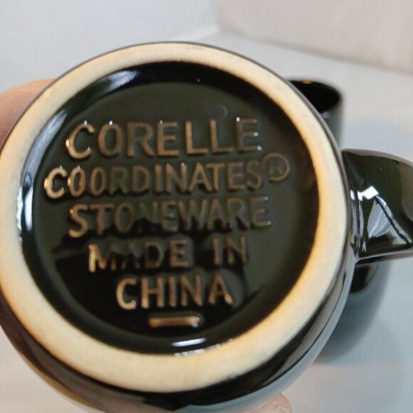 Set of 4 Corning Corelle Black Coffee Mugs – Vintage Stoneware Cups - Picture 4 of 4